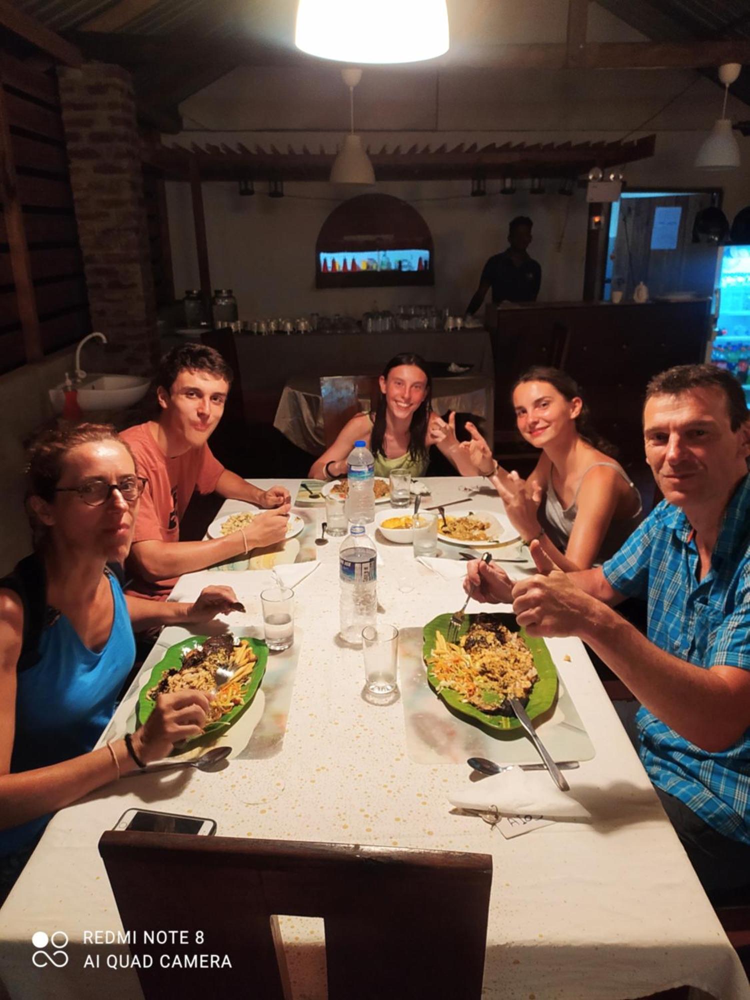 ホテル Italian Guest トリンコマリー エクステリア 写真